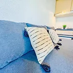 Bel Appartement Avec Balcon Et Parking Prive